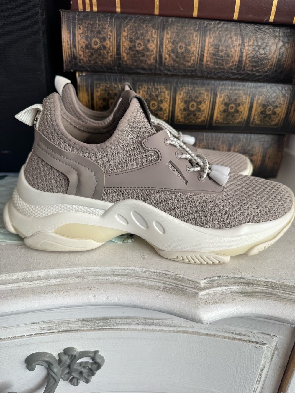 Steve Madden Myles Chunky Sneakers in the taupe